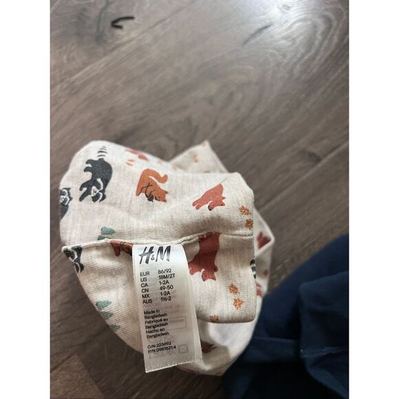 H&M 2-pack cotton hats - White/Bear /Navy  Lined size 18 m- 2 T - Picture 3 of 4